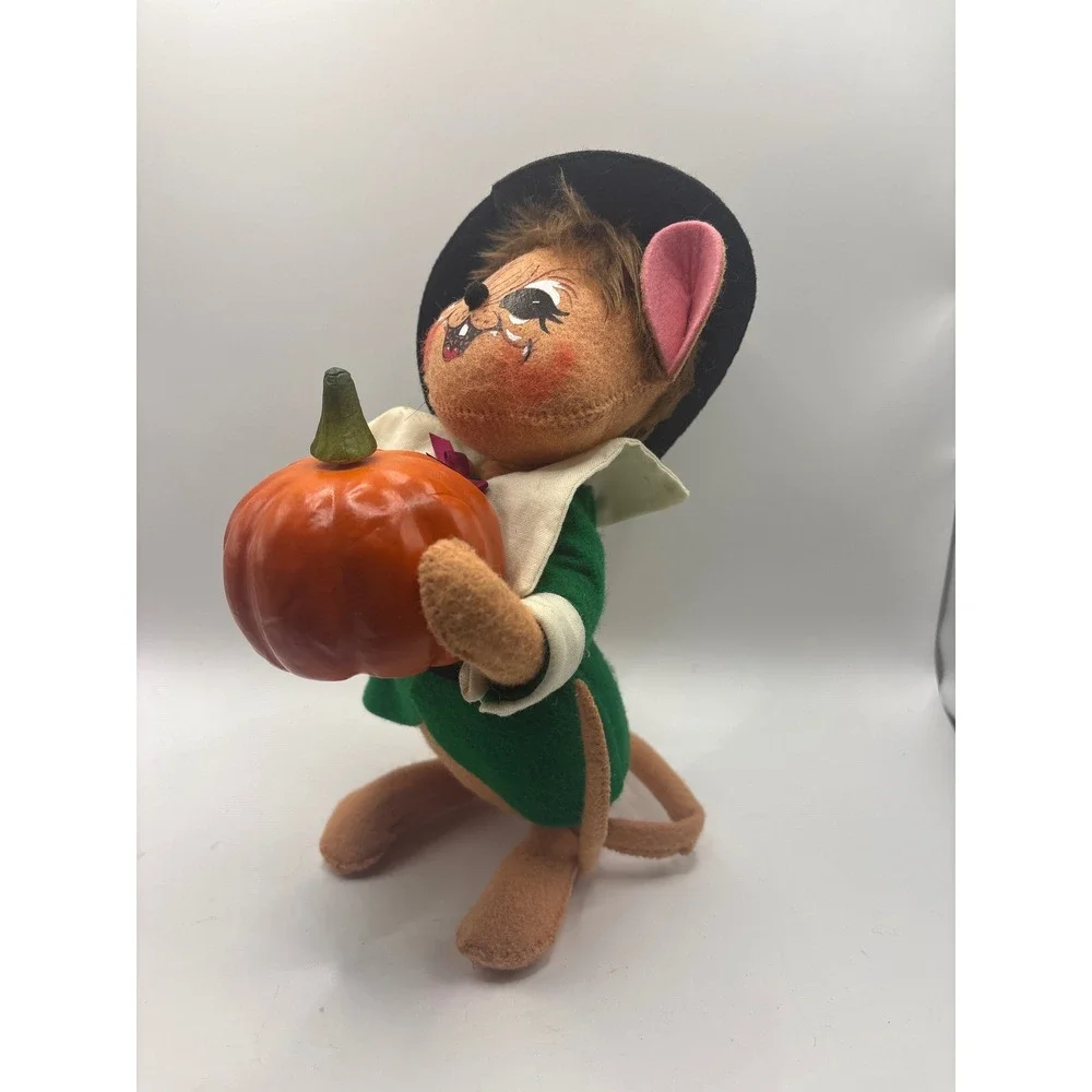 Annalee Thanksgiving Pilgrim Mouse with Pumpkin 8 Inch Felt Doll Harvest Decor